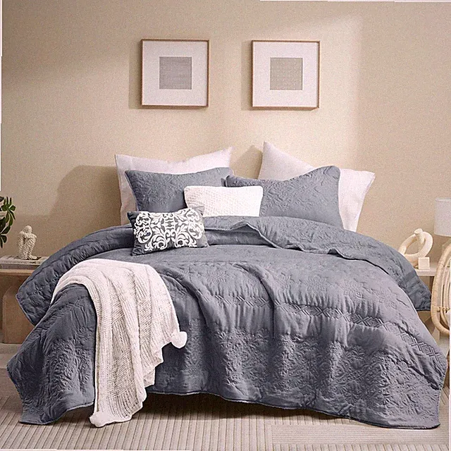 including pillowcases, extra-large lightweight soft bedspread, 118x106 in